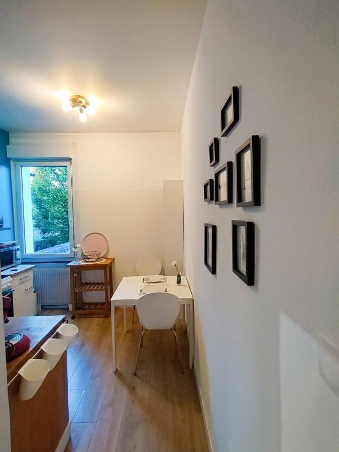 Le Cocon Bleu - Appartement Calme - Parking Gratuit - Fibre Arras Buitenkant foto